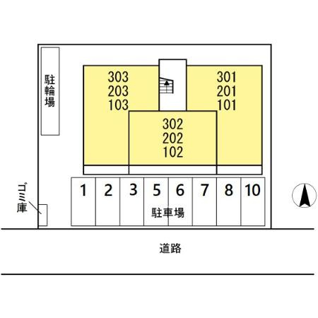 セレーノ古新の駐車場