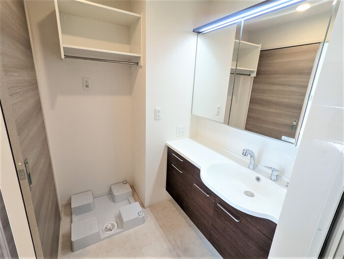 セレーノ古新の洗面所