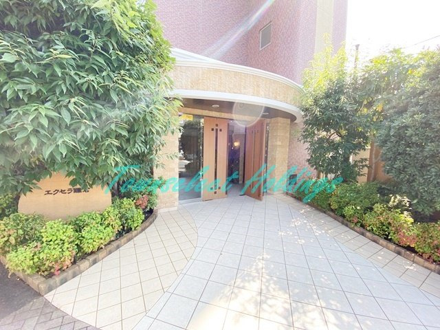 鎌倉市大船５丁目の賃貸マンションのエントランス