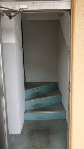 クレッシェンド泉ヶ丘の玄関