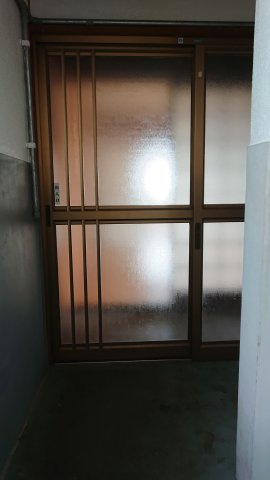 クレッシェンド泉ヶ丘の玄関|401