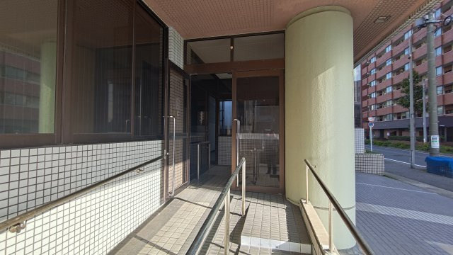 クレッシェンド門司港の外観