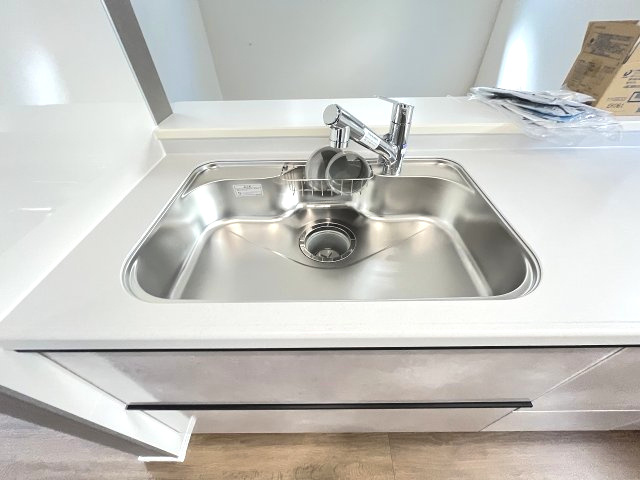 【キッチン】 | 福岡市西区野方5丁目第1　1号棟（全1棟）【仲介手数料無料・0円】 | 現地写真。