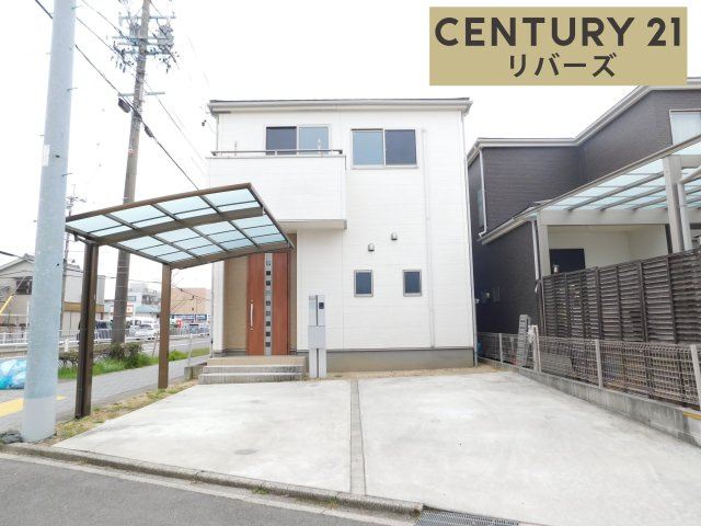 名古屋市北区池花町の中古一戸建の前面道路含む現地写真|☆Ｒ２年築☆　　いつでもご案内出来ます♪（お問合せ当日、平日、水曜、夜間の見学でもＯＫ）　敷地約４０坪！　駐車並列２台ＯＫ♪　南面に庭付き♪　小学校徒歩２分♪　周辺環境充実！