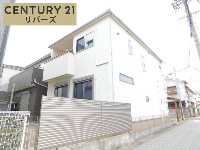 名古屋市北区池花町の中古一戸建の外観|☆Ｒ２年築☆　　いつでもご案内出来ます♪（お問合せ当日、平日、水曜、夜間の見学でもＯＫ）　敷地約４０坪！　駐車並列２台ＯＫ♪　南面に庭付き♪　小学校徒歩２分♪　周辺環境充実！