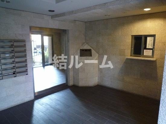 北区滝野川４丁目の賃貸マンションのロビー