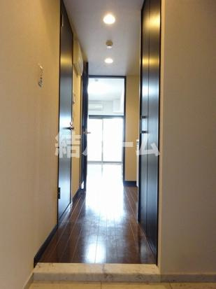 北区滝野川４丁目の賃貸マンションの玄関