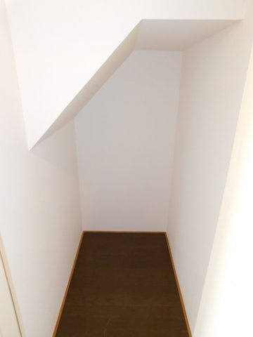 あま市森６丁目の中古一戸建の収納|◇階段下収納◇　　掃除道具の収納や日用品のストックに便利です♪