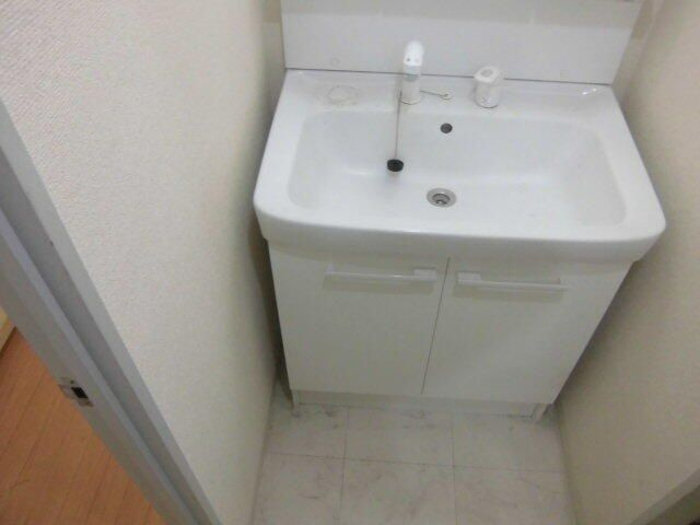 ロイヤル大山の独立洗面台