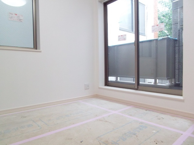 ベルエステート東十条の居間・リビング|２面採光の明るいお部屋です！