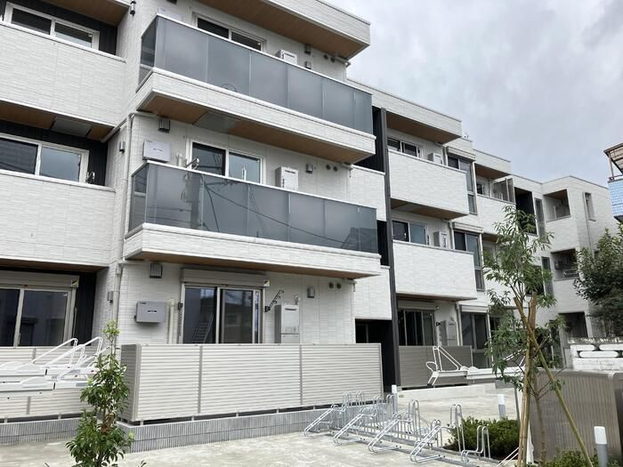 グラナーデ興野