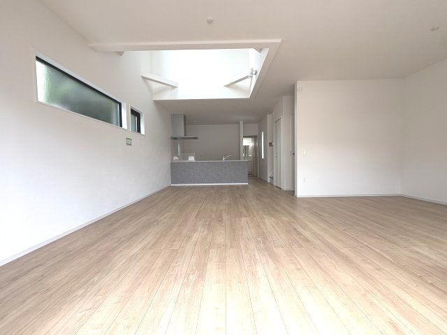 【居間・リビング】 | 福岡市東区若宮3丁目5期　1号棟（全1棟）【仲介手数料無料・0円】 | 現地写真。