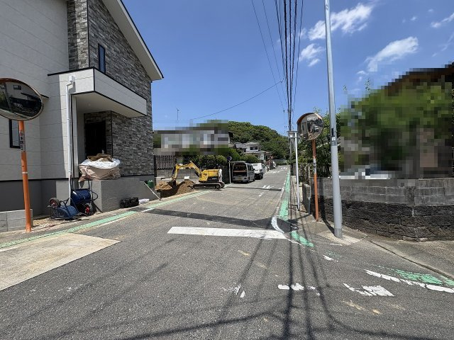 【その他】 | 福岡市東区若宮3丁目5期　1号棟（全1棟）【仲介手数料無料・0円】 | 現地写真。前面道路です。