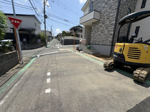 【その他】 | 福岡市東区若宮3丁目5期　1号棟（全1棟）【仲介手数料無料・0円】 | 現地写真。前面道路です。