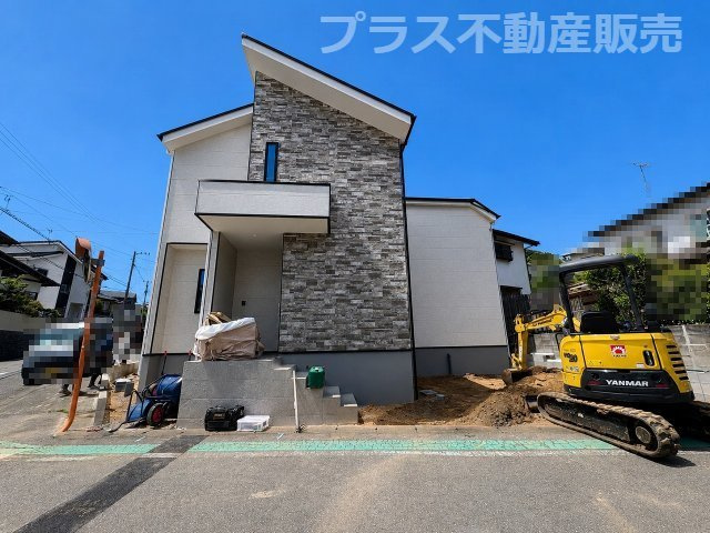 【外観】 | 福岡市東区若宮3丁目5期　1号棟（全1棟）【仲介手数料無料・0円】 | 現地写真。プラス不動産販売なら、現場の全ての棟をまとめてご見学頂けます。