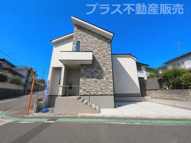 【外観】 | 福岡市東区若宮3丁目5期　1号棟（全1棟）【仲介手数料無料・0円】 | 現地写真。プラス不動産販売なら、現場の全ての棟をまとめてご見学頂けます。