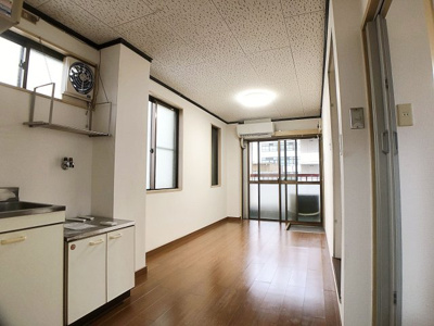 【居間・リビング】 | イトウビル【名古屋市賃貸・事務所使用可能】