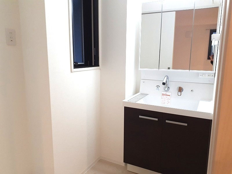 JU TOWER FRONT 両国の独立洗面台