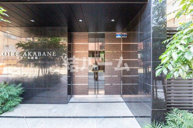 北区赤羽西１丁目の賃貸マンションのエントランス