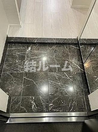 北区赤羽西１丁目の賃貸マンションの玄関|別号室参考写真