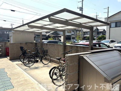 【その他共用部分】 | クロノス | 屋根付き駐輪場