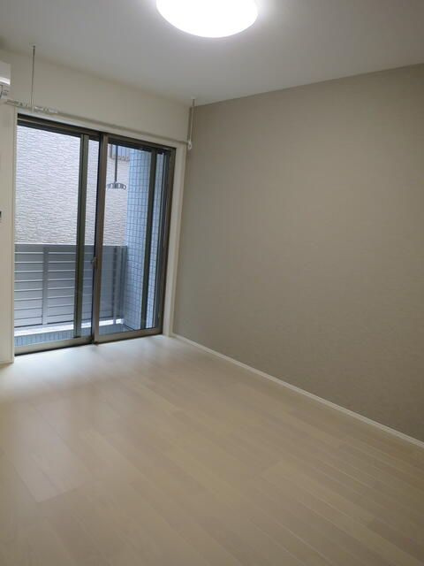 ＭＯＤＥＳＣＯＲＴの居間・リビング