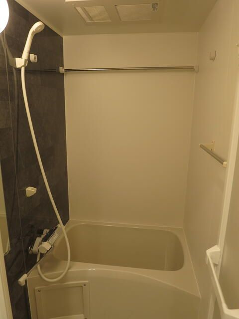 ＭＯＤＥＳＣＯＲＴの浴室