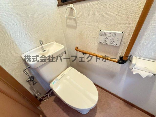 東藤田町　賃貸のトイレ|コンパクトで使いやすいトイレです