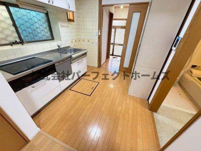 東藤田町　賃貸の居間・リビング
