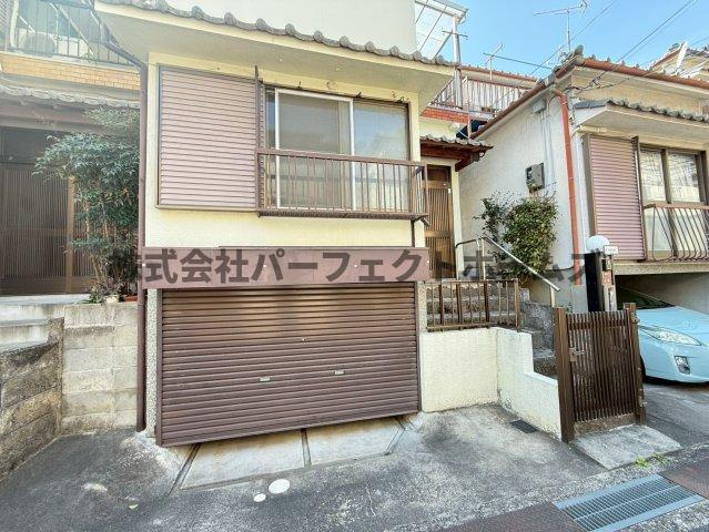 東藤田町　賃貸の駐車場|車をお持ちの方に嬉しい駐車場付きの物件です