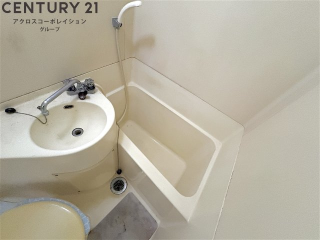 掃除のしやすい一体型のユニットバスです♪