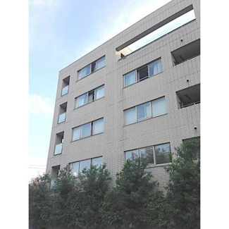 【外観】 | 鉄筋コンクリート造のがっちりとした建物。