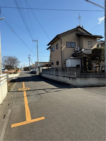 -三丁目不動産-　本庄市児玉町児玉南2丁目　平成2年築の前面道路含む現地写真