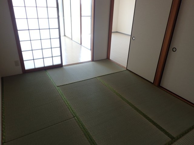 スカイガーデン兜山の和室