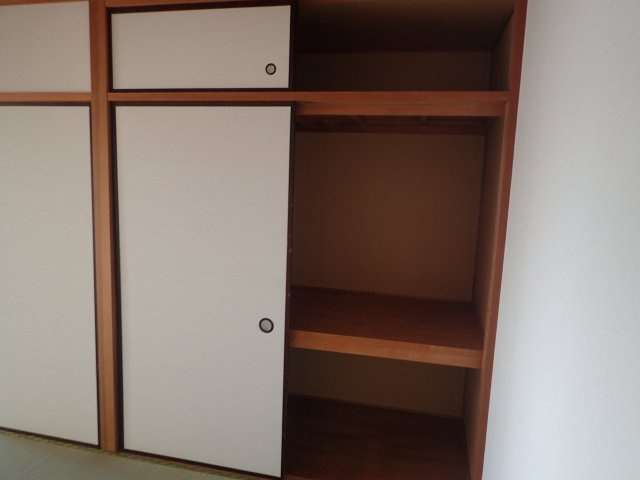 スカイガーデン兜山の収納