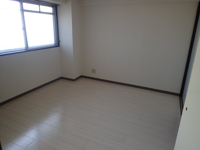 スカイガーデン兜山の寝室