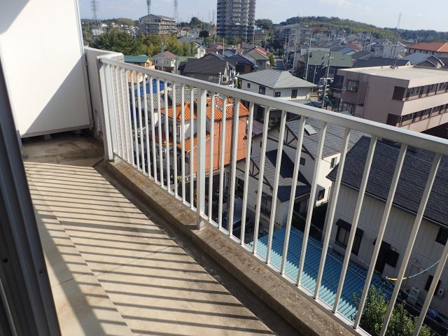 スカイガーデン兜山のバルコニー