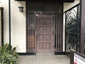 根岸台７丁目貸家のエントランス