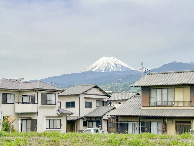 【展望】 | 沼津市原町中3丁目 中古住宅 XH06016 | 沼津市原町中　玄関から富士山が望めます