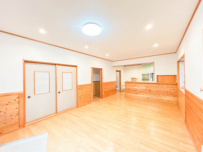 【居間・リビング】 | 沼津市原町中3丁目 中古住宅 XH06016 | 沼津市原町中　リビング　リフォーム後