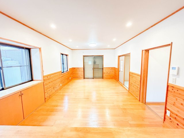 【居間・リビング】 | 沼津市原町中3丁目 中古住宅 XH06016 | 沼津市原町中　リビング　リフォーム後