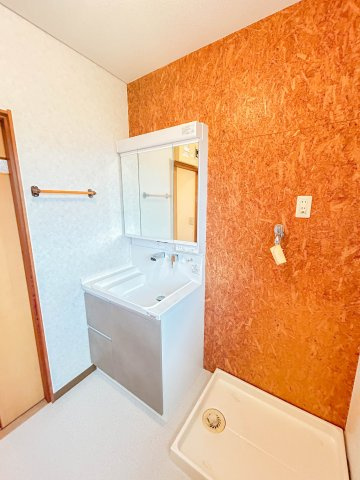【独立洗面台】 | 沼津市原町中3丁目 中古住宅 XH06016 | 沼津市原町中　洗面化粧台　リフォーム後