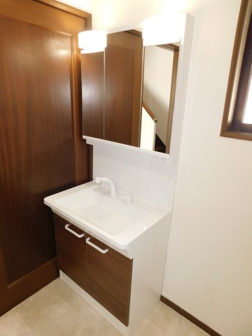 あま市篠田稲荷の中古一戸建の独立洗面台|◇独立洗面台◇　洗面台新品交換
