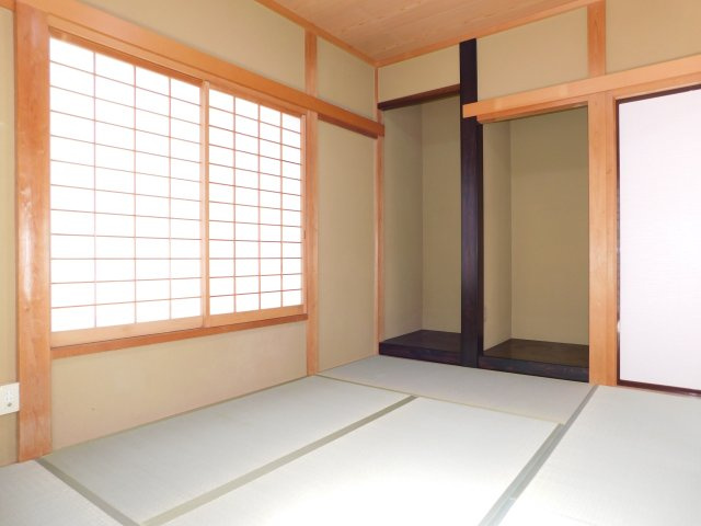 あま市篠田稲荷の中古一戸建の和室|◇１階和室◇　　南面で明るい和室６．０帖　サンルーム利用可！