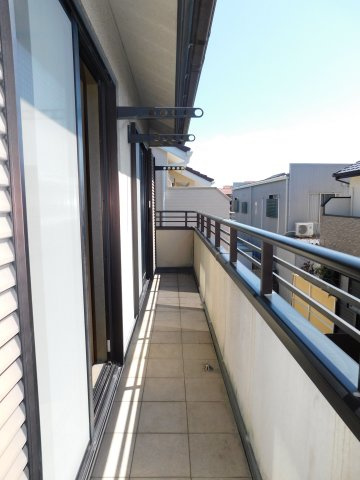あま市篠田稲荷の中古一戸建のバルコニー|◇バルコニー◇　　南面で陽当たり良好なバルコニー♪　洋室２部屋から利用可能♪
