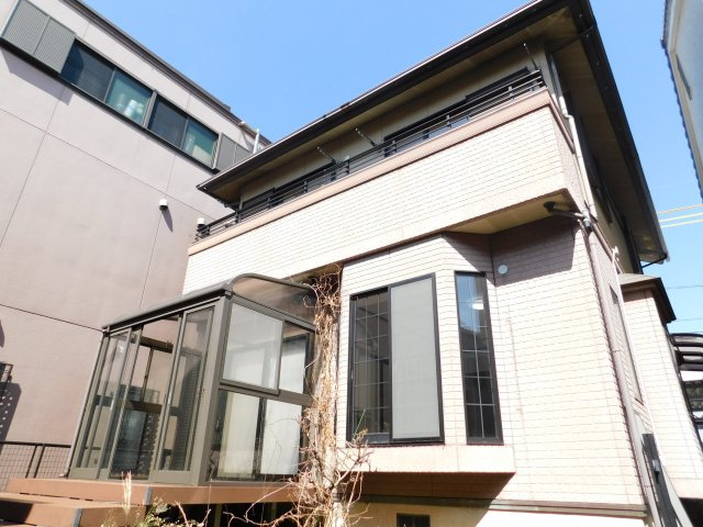 あま市篠田稲荷の中古一戸建の外観|☆一条工務店施工☆　　いつでもご案内出来ます♪（お問合せ当日、平日、水曜、夜間の見学でもＯＫ）　敷地５４．３１坪！　駐車並列３台ＯＫ♪　南面に庭付き♪　カーポート・ウッドデッキ付き