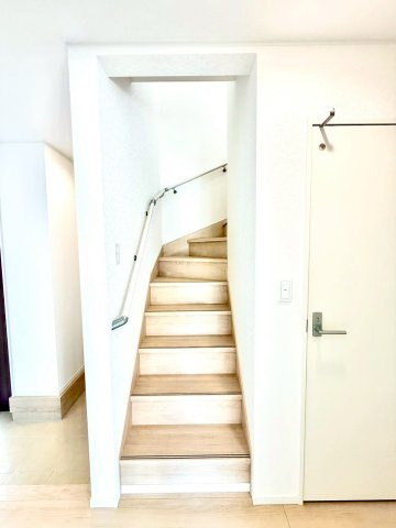 クレイドルガーデンうるま市与那城屋慶名 第６・３号棟のその他|手すり付き階段