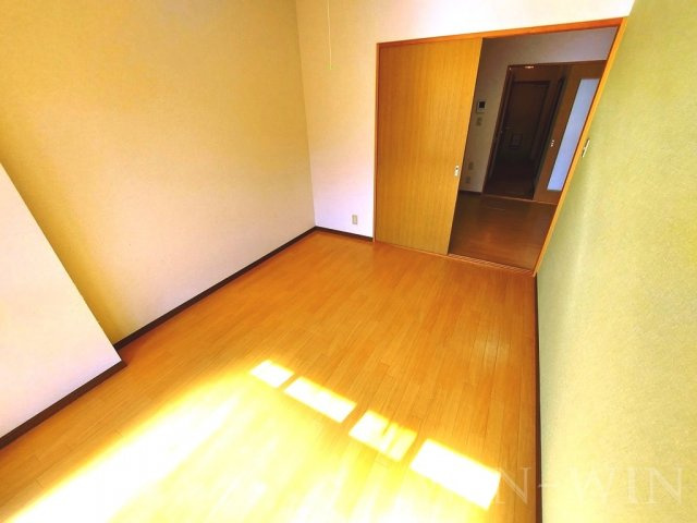 Limpia緑ヶ丘の洋室