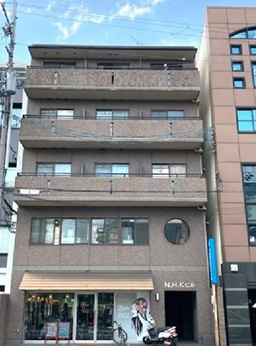 エフラス京都御所西の外観