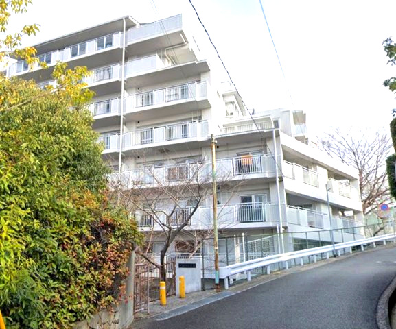 プリオーレ神戸山ノ手の外観